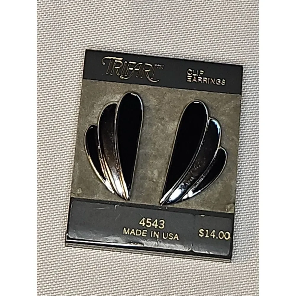 Vintage Trifari Clip-On FAN EARRINGS‎ Teardrop Black & Silver 80s New Old Stock